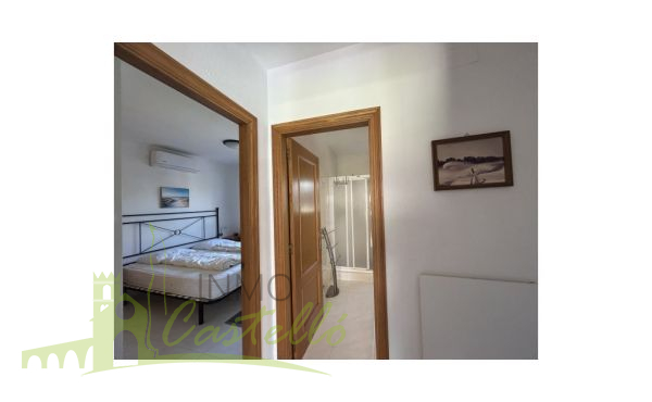 Pasillo a los dormitorios y baño