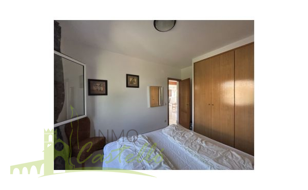 Dormitorio doble con armarios empotrados