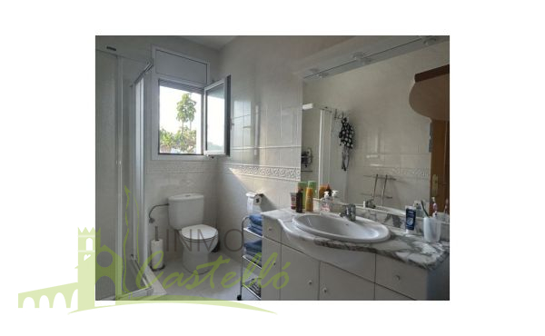 Baño completo con ducha