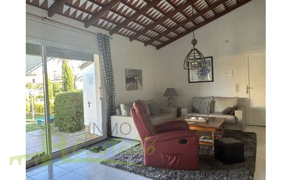 Salón con su techo espectacular