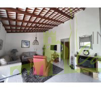 Salon comedor con cocina integrada