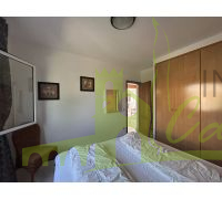 Dormitorio doble con armarios empotrados