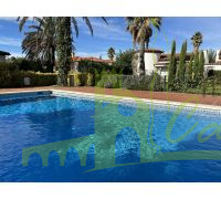 Piscina comunitaria con vistas a la casa