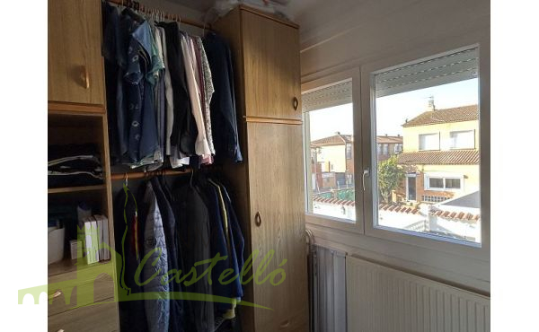 Dormitorio individual o vestidor