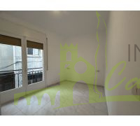 Dormitorio doble con armarios empotrados