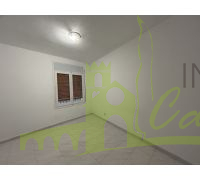 Dormitorio doble con armarios empotrados