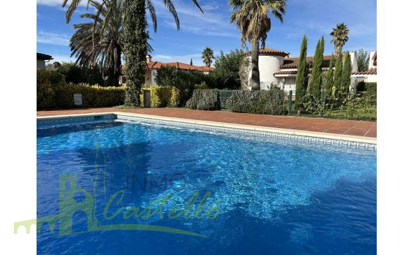 Piscina comunitaria
