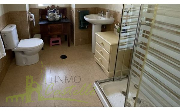 Baño completo con ducha