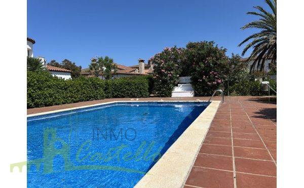 Piscina comunitaria