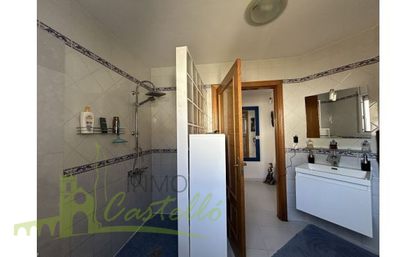 Baño completo con ducha
