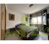 Dormitorio doble con armarios empotrados